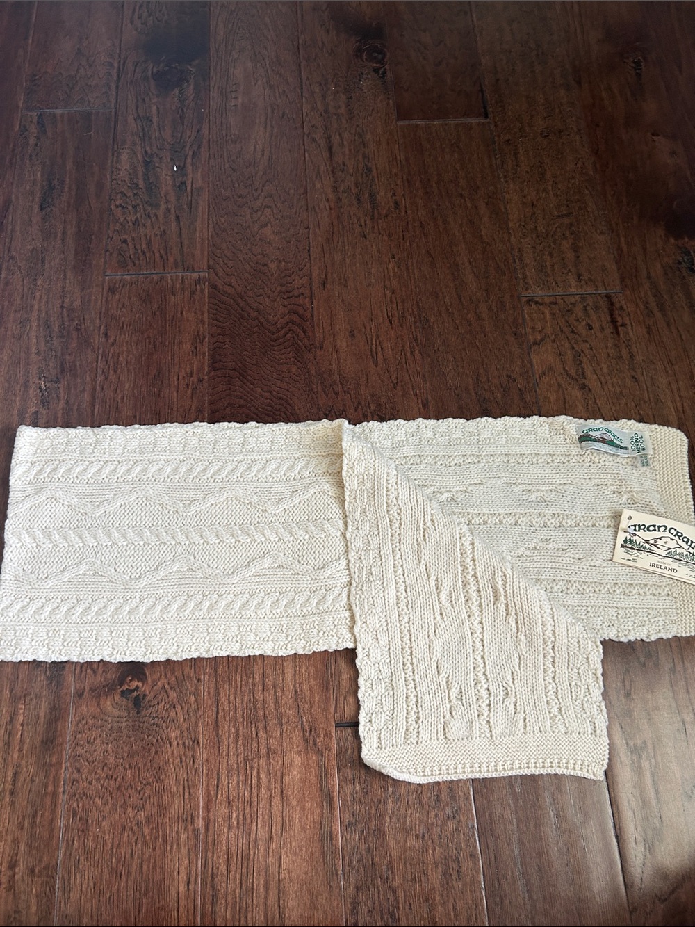 Aran Crafts NWT Ireland Hand-Knit Cable Scarf in Cream